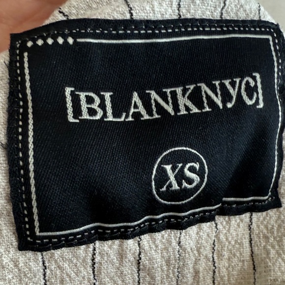 Lightweight Striped Buttoned Jacket - Picture 6 of 6